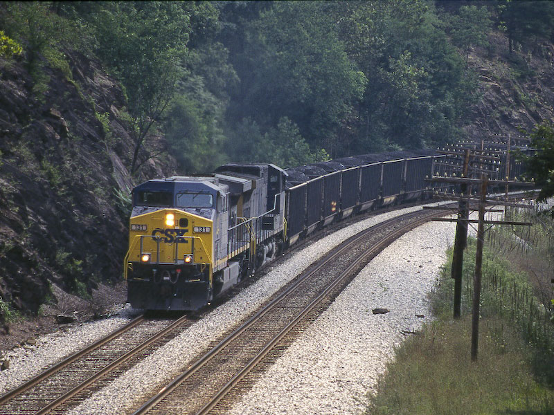 CSX train T842