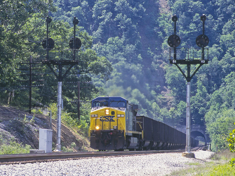 CSX train U827