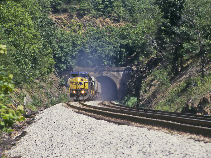 CSX train #135